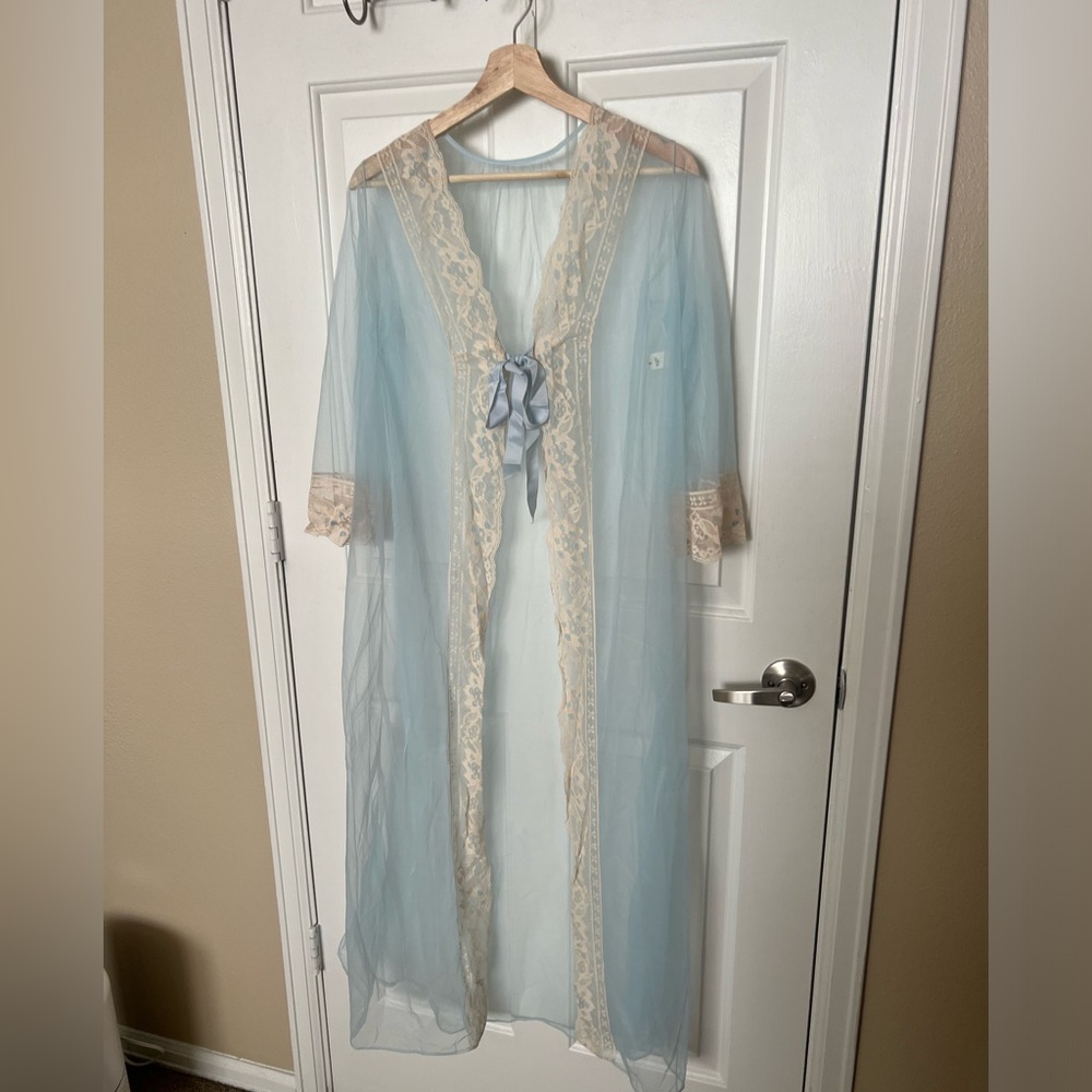 Vintage Blue Peignoir with Bow and Lace Details